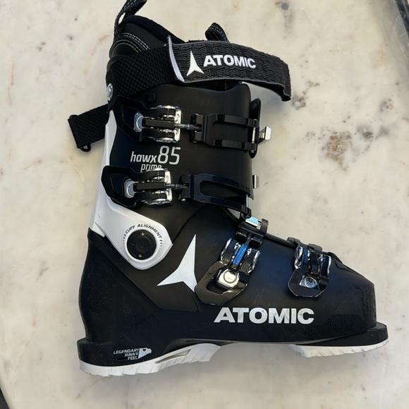 atomic Shoes - Atomic ski boots, energy, backbone, black-and-white